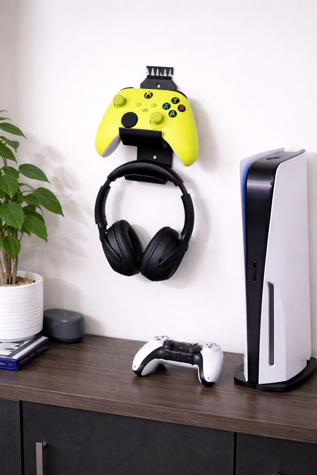 Wall Mount Controller and Headset Holder, Black, Dual Installation with 3M Adhesive and Screw Mounting, Space-Saving Gaming Storage Organizer, 16cm Height