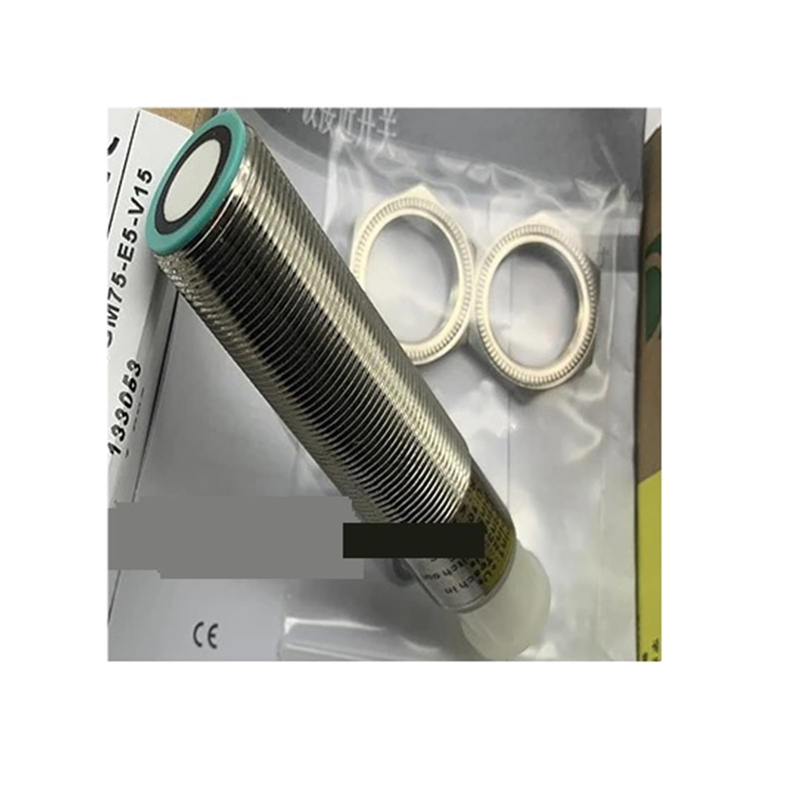Éviter les erreurs de détection avec UB500-18GM75-E23-V15 sur objet transparent