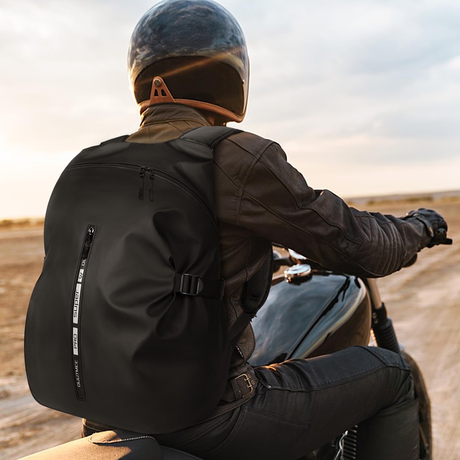OUUTMEE Zaino da Moto, Zaino per Casco Impermeabile per Uomini e Donne con Fascia Riflettente, Nero , Petit - 21 x 34.3 x 49CM, Borsa da viaggio