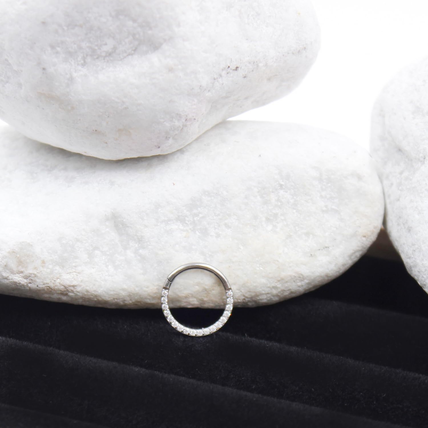 AWAKEN Piercing Cerchio Clicker in Titanio Anello con Cristalli Helix Clicker Ring Nostril Tragus Conch