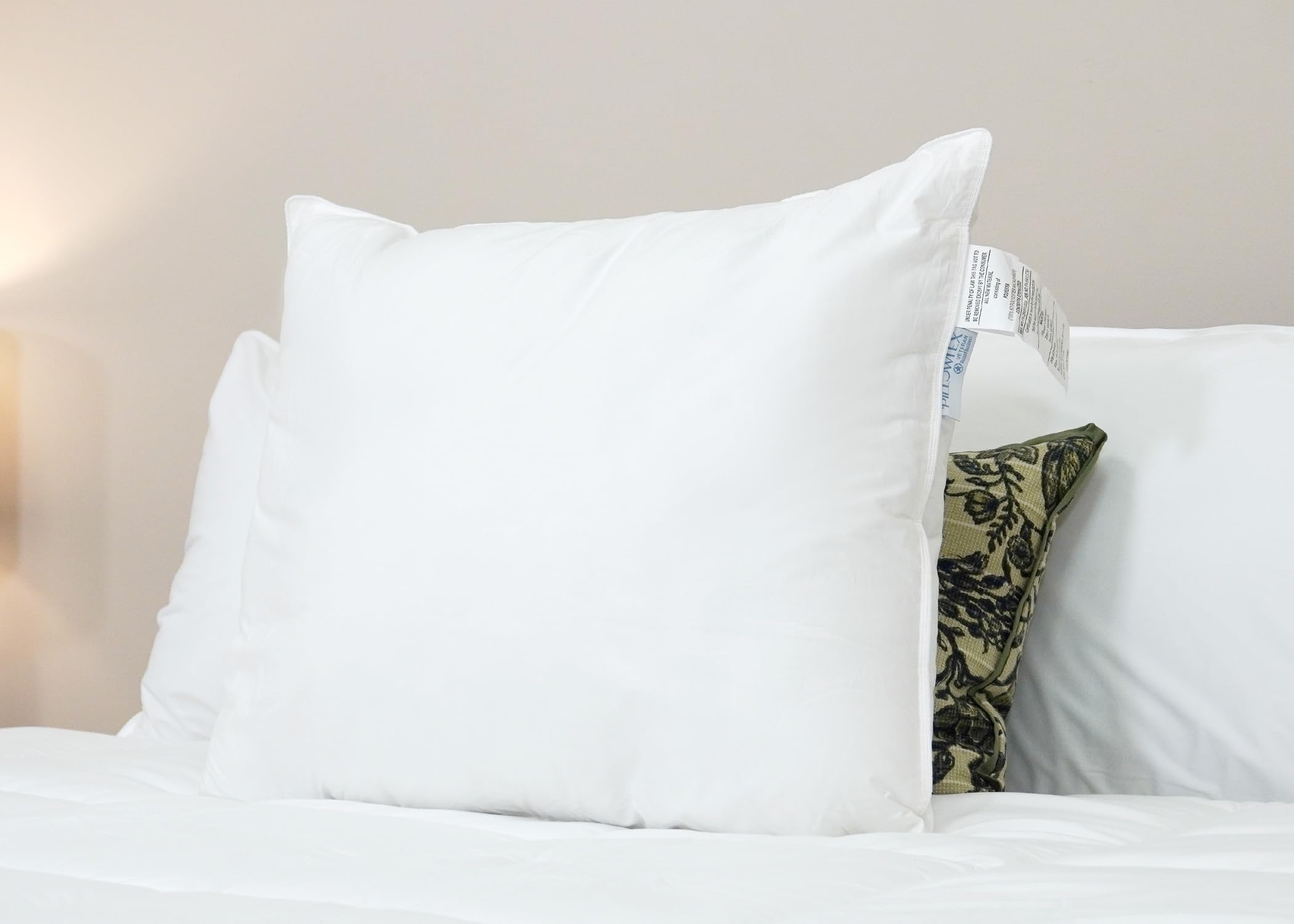 Amazon｜Pillowtexクラシックポリエステル枕 Standard (20