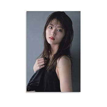 乃木坂 トレカ 3dクリスタルカード 若月 佑美 元乃木坂46 若月佑美、2nd写真集発売決定 デコルテが輝くカバー