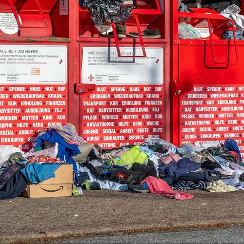 "Die Altkleidercontainer sind voll mit diesem Schrott" | Carsten Schneider (Bundesumweltminister)