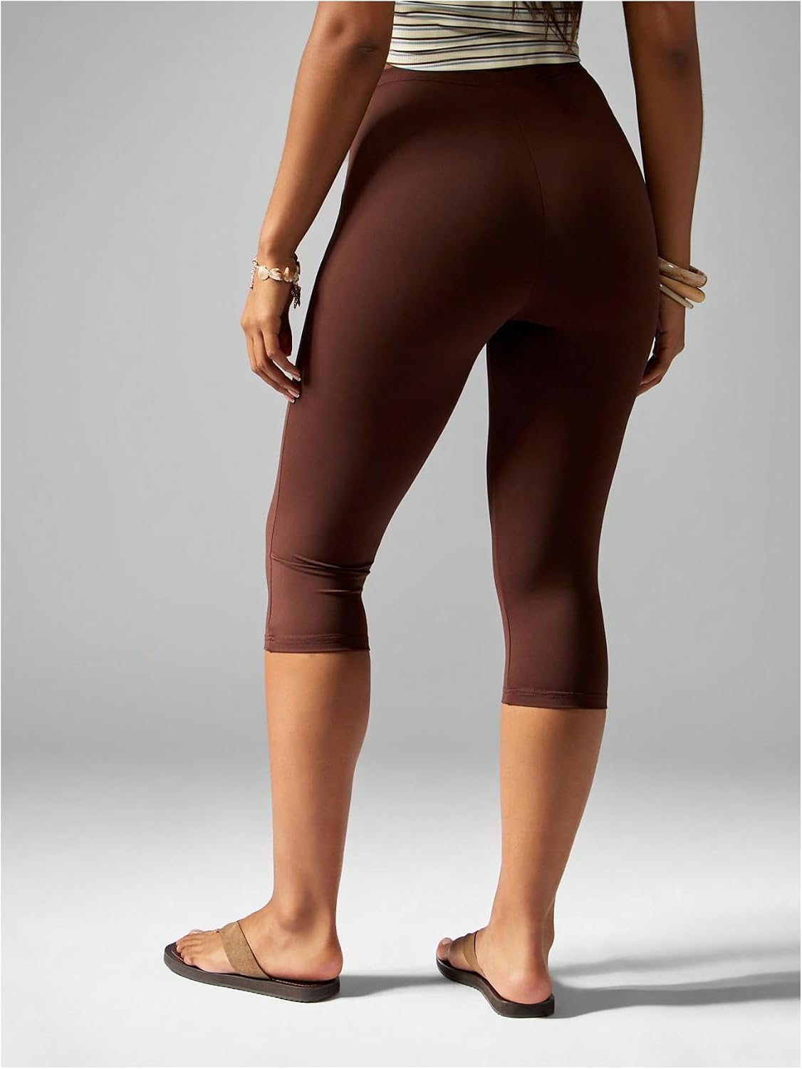 Verdusa Women's High Waisted Capri Pants Yoga Leggings Knee Length Shorts Fitness Clothing