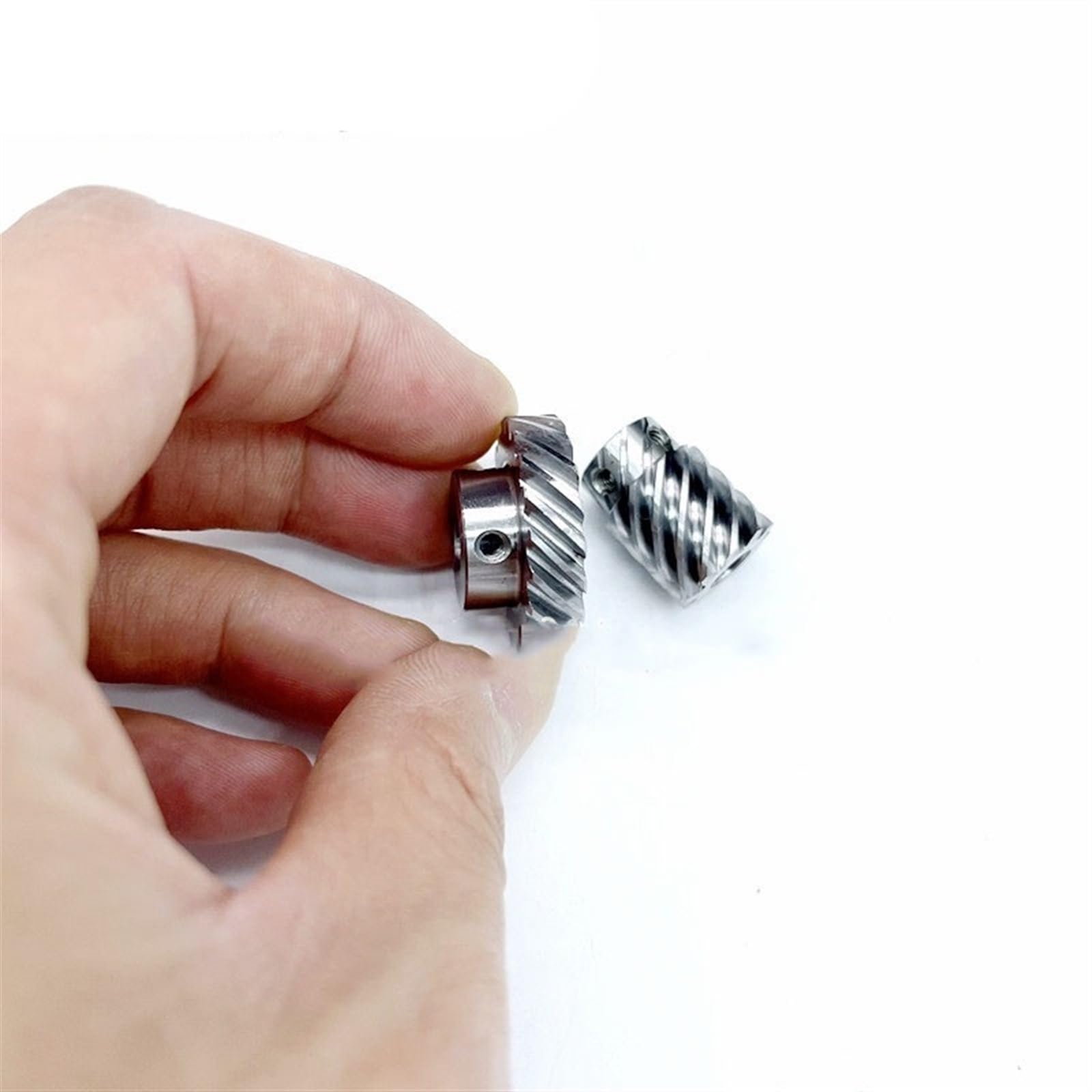 Mechanical Steering 1 Set 1:2 Transmission 45 Degree Helical Gear 0.9 Module 10 Teeth 20 Teeth 6mm Bore Steering Commutator Driver Gear Direction Transmission