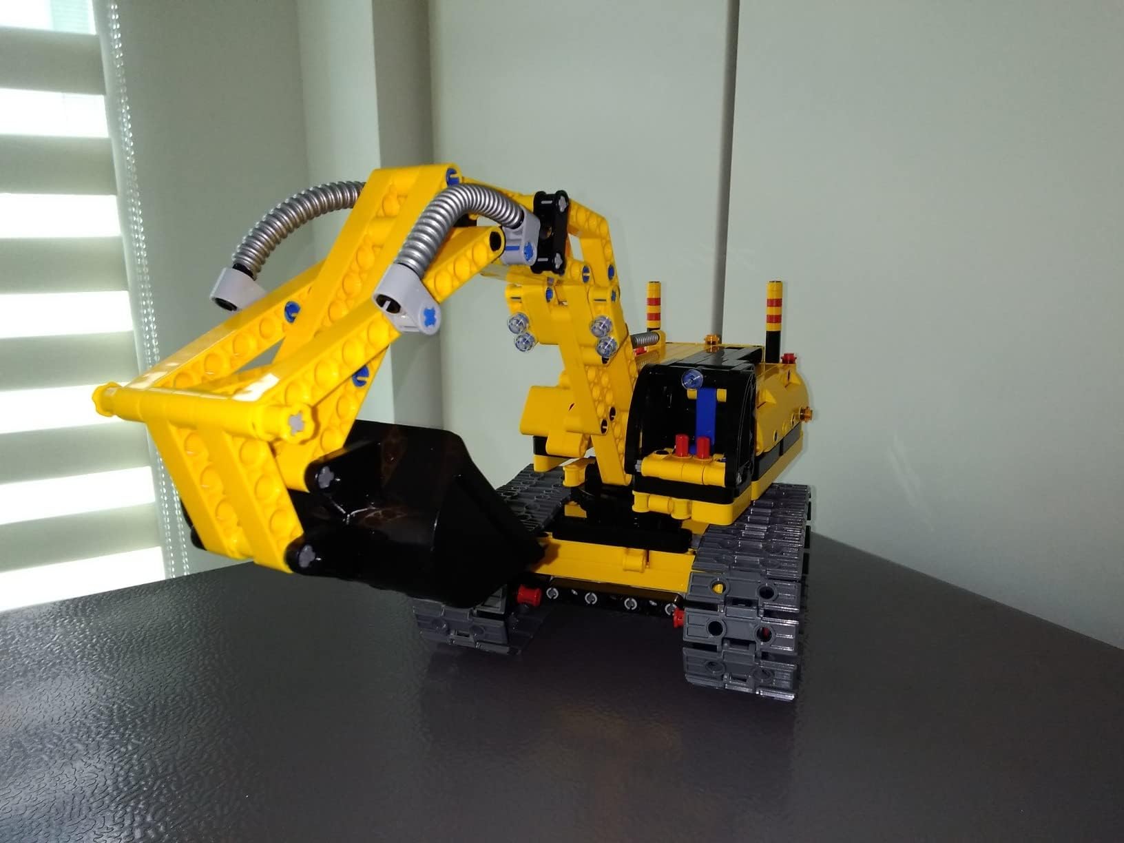 VATOS Technic Escavatore Giocattolo Per Bambini - Ruspa Giocattolo Pesante 2 in 1 Technic Escavatore Ruspa 342 Pezzi, STEM Blocchi di Costruzione Creativa, Ragazzi Bambini Giocattoli