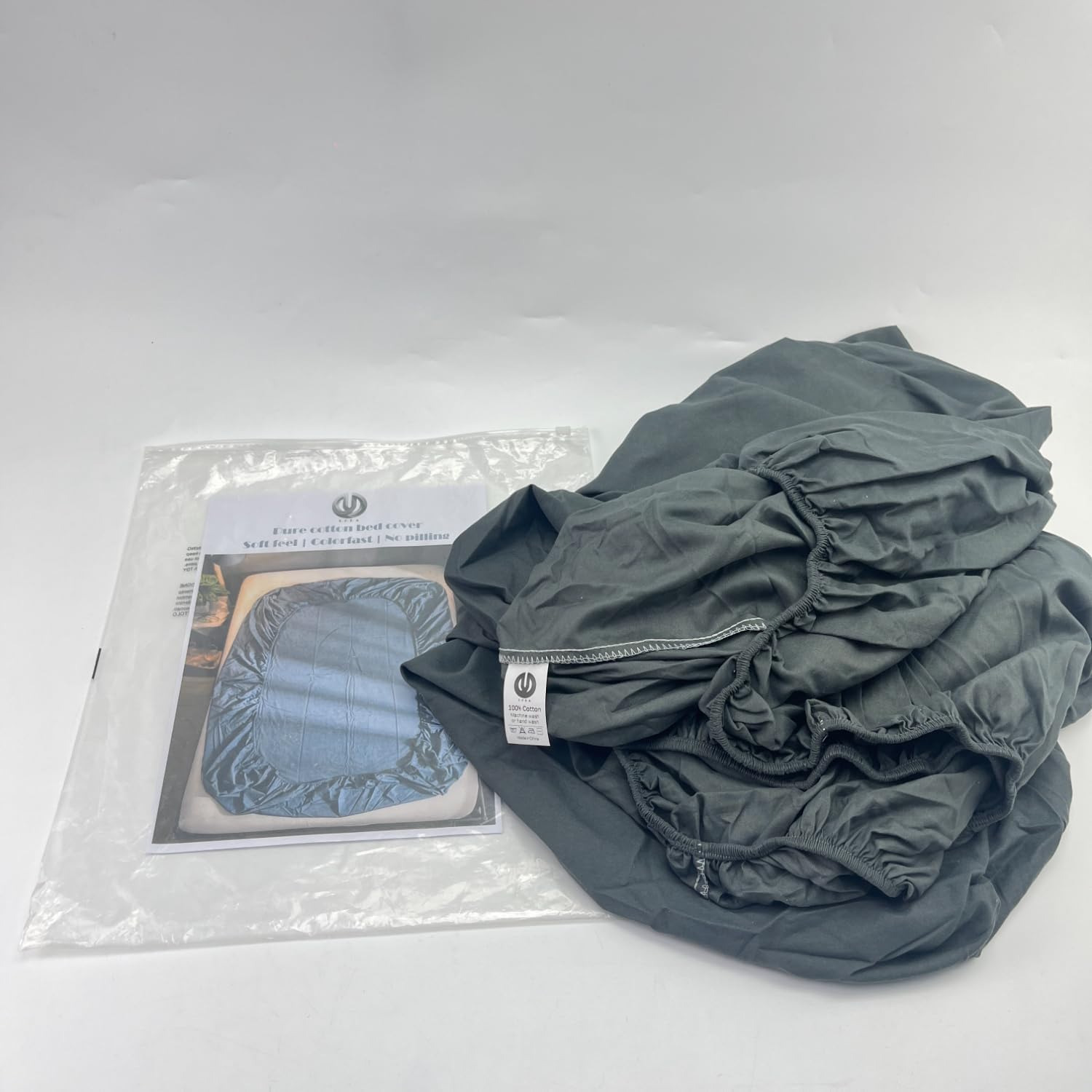 UOKA Bed Cover,Waterproof Mattress Protector, Soft Breathable Dirt-Proof Bed Mattress Cover Washable Bedroom, Hotel