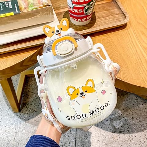 1310ml Kawaii Bear Water Bottle With Straw, Leak-Proof Kawaii Water Bottle, Novelty Drinking Bottle with Adjustable Shoulder Strap, Portable Bear Cute Drinking Bottle, BPA Free, for Kids Girls Travel Cover