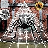🕷 Araña falsa grande realista: nuestros accesorios de araña de terror de Halloween están bien hechos, y el toque peludo de arañas gigantes y ojos rojos será más real y aterrador en la oscuridad. . La araña se puede plegar para guardarla fácilmente y usarla el próximo año en Halloween.