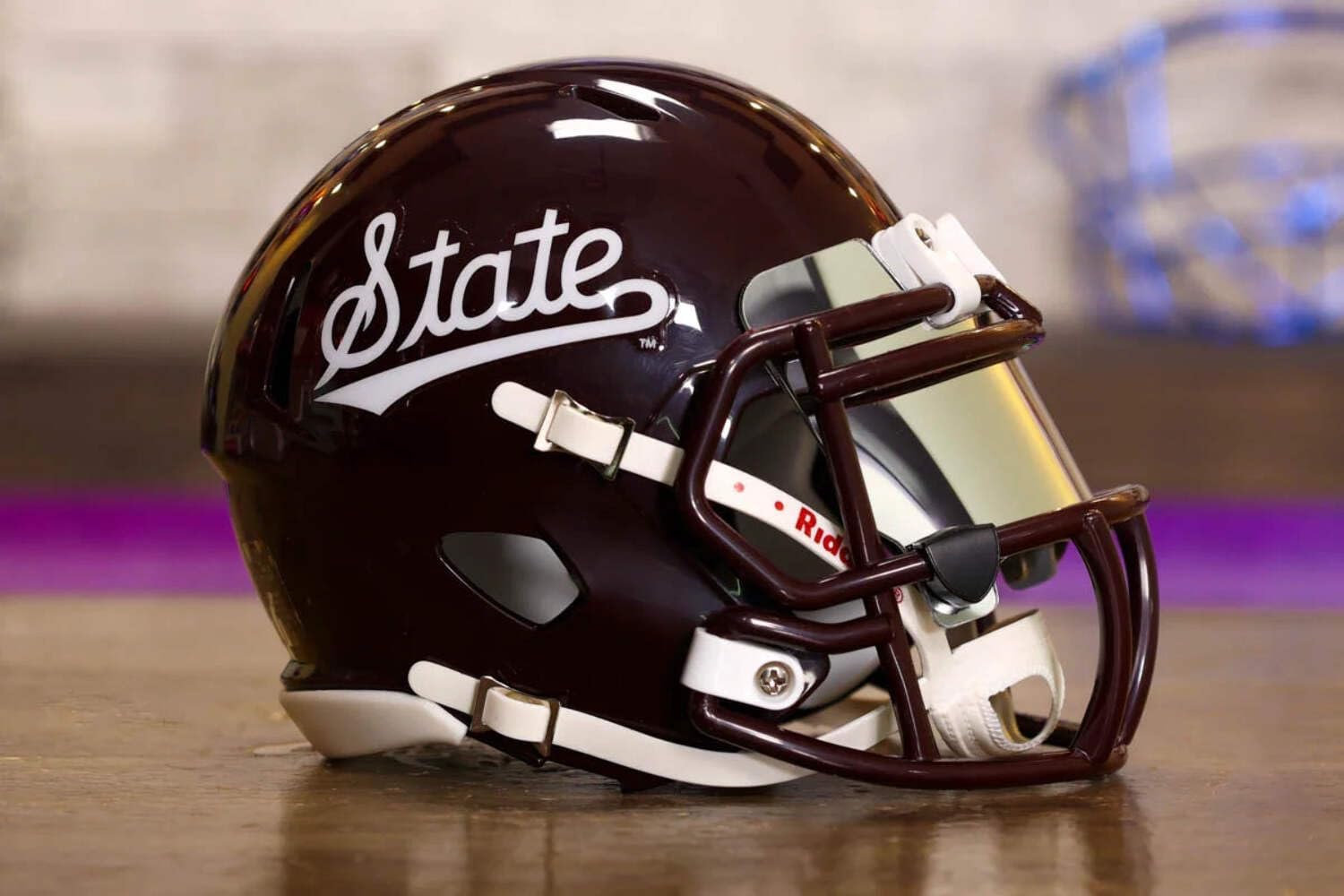 Mississippi State Collectible Speed Mini Helmet - GG Special Edition - with Free USA Flag Decal - Perfect for Sports Fans and Collectors - Green Gridiron