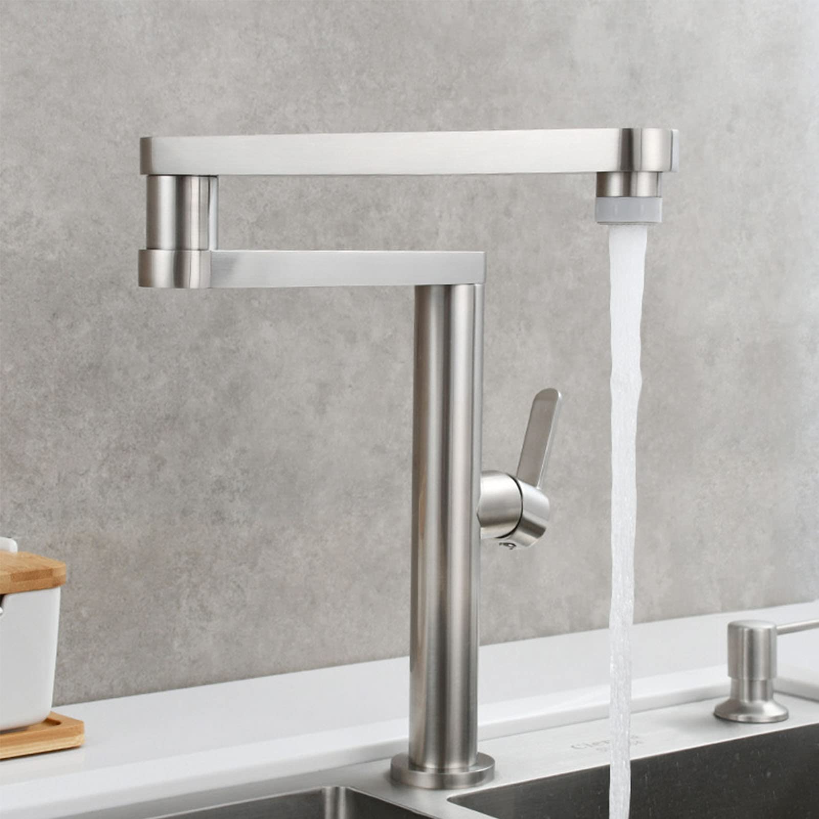 Robinet d'évier de cuisine anti-traces pour stopper le calcaire visible