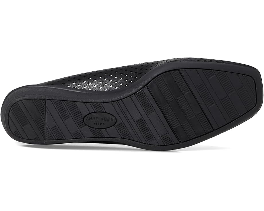 Anne Klein Winslet - Bottom View