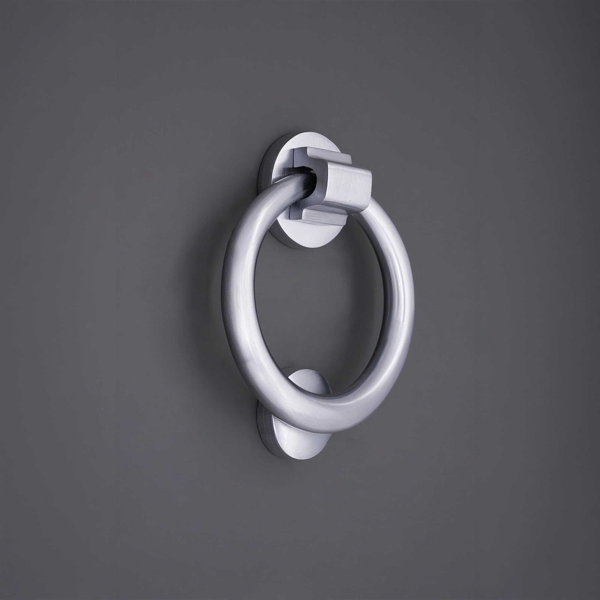 Infinity Decor Battente ad anello in ottone massiccio, 110 mm, finitura cromata satinata, di alta qualità, per ingresso e porta d'ingresso