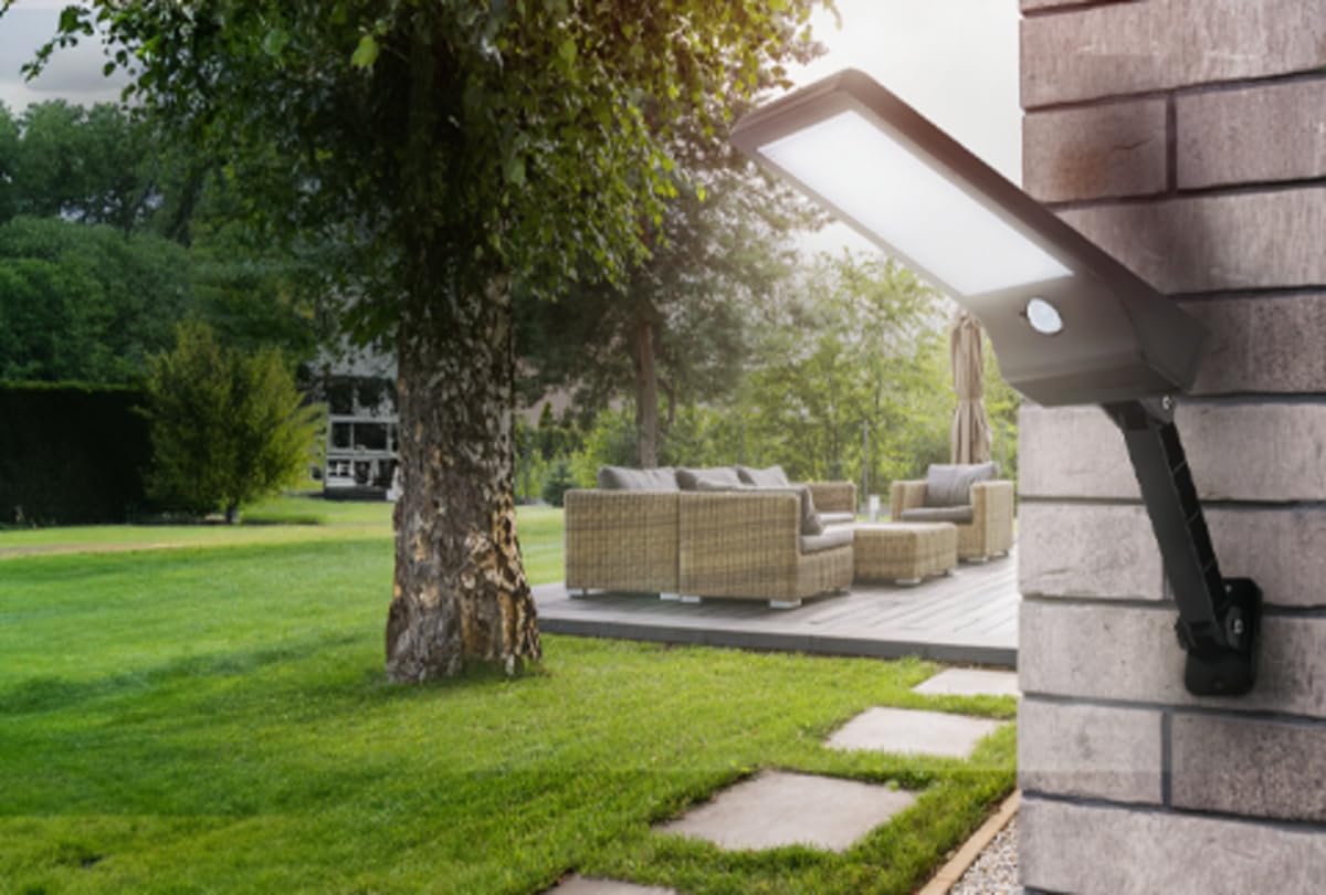 LUXULA Solar Wandleuchte für außen 4 Stück, Solarlampe Wand mit Bewegungsmelder, Solar Außenleuchte 300lm, 6500K kaltweiß, IP44, 120° Licht, bis 8h, Wandmontage, Außenlampe Schwarz für Garten