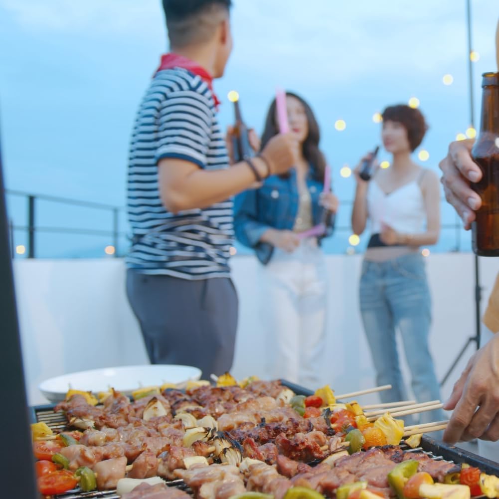 Barbecue a Gas con Pietra Lavica BBQ a Gas 2 Bruciatori + Fornello Laterale Struttura in Acciaio con Piano Laterale D’appoggio e 3 Appendini Pratiko Life