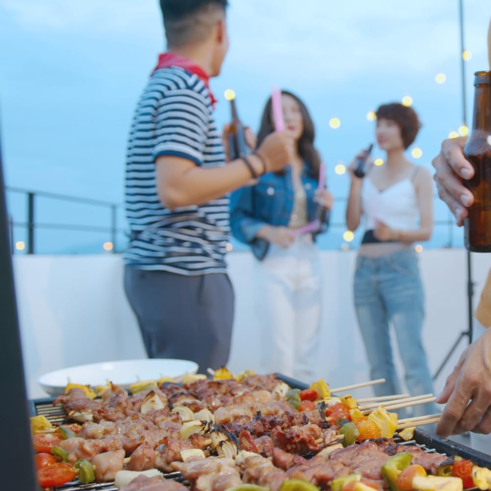 Barbecue a Gas con Pietra Lavica BBQ a Gas 2 Bruciatori + Fornello Laterale Struttura in Acciaio con Piano Laterale D’appoggio e 3 Appendini Pratiko Life