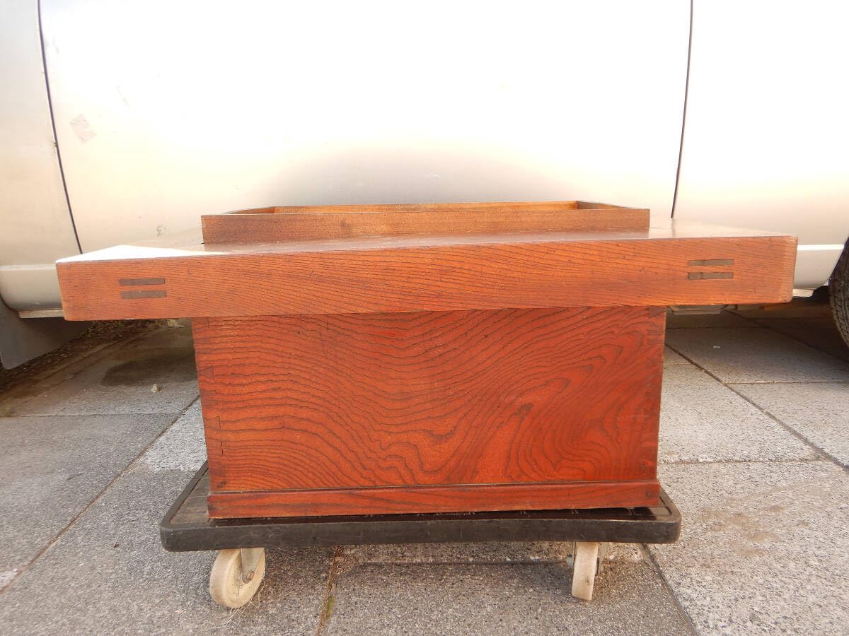 Amazon.co.jp: 関西火鉢 台輪火鉢 長火鉢 欅造り ケヤキ材 分厚い台輪