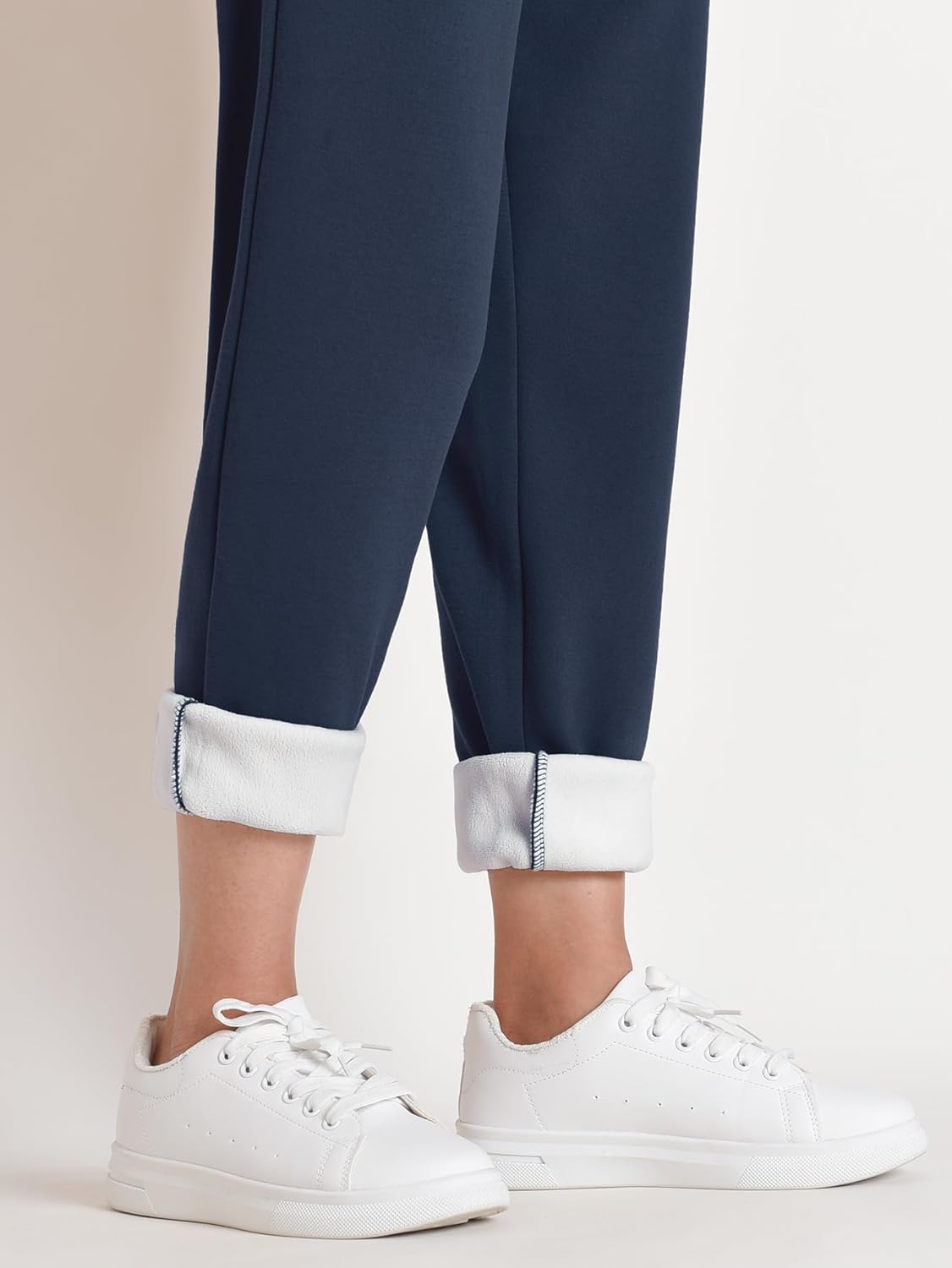 Weintee Women's Petite Fleece Pants Sherpa Lined Sweatpants for Winter - Image 4