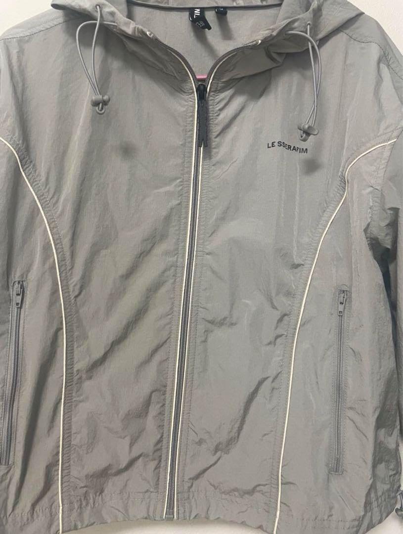 ルセラフィム CROP HOODIE ポップアップ LE SSERAFIM HOODIE サイズXL