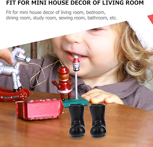 Miniatura 3 de Toddmomy Botas en miniatura, 3 pares de mini botas de Navidad de Papá Noel, mini zapatos negros de Navidad para decoración de casa de muñecas,