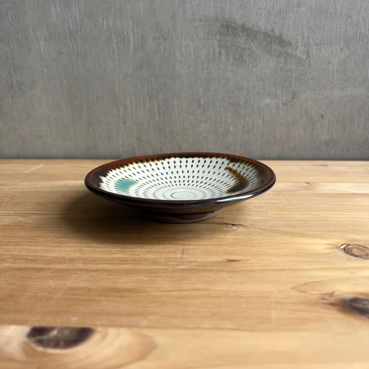 Amazon | 小石原焼 柳瀬本窯元 4寸皿 (12.5cm) 飛び鉋 飴縁 | 取り皿