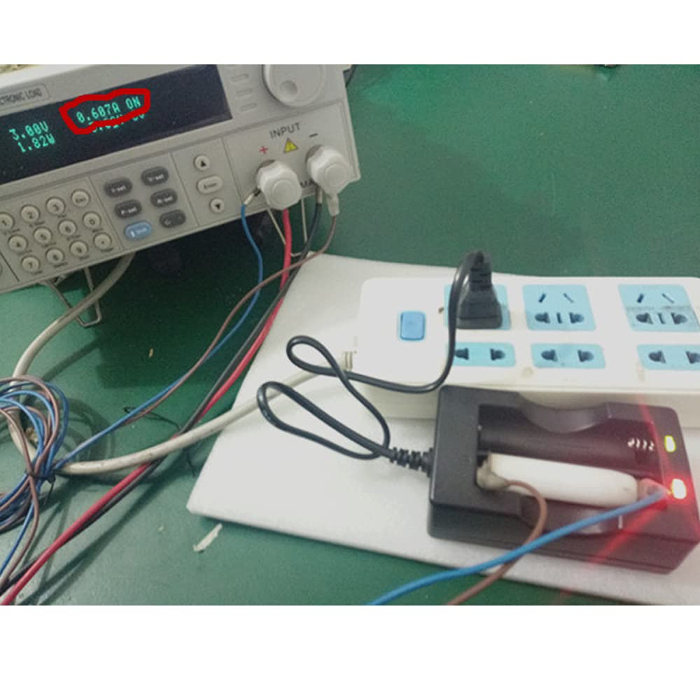 Acxico 1Pcs Li-ion Battery Charger 2 Slots 4.2V 1000mA?500mA x 2? Output Smart Charger for 18650 Batteries