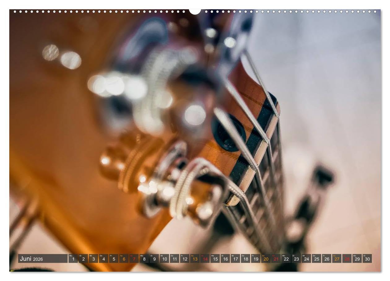 Bassgitarren - einfach cool (hochwertiger Premium Wandkalender 2026 DIN A2 quer), Kunstdruck in Hochglanz: Der Bass - erst wenn er beginnt zu spielen, fängt das Lied wirklich an.