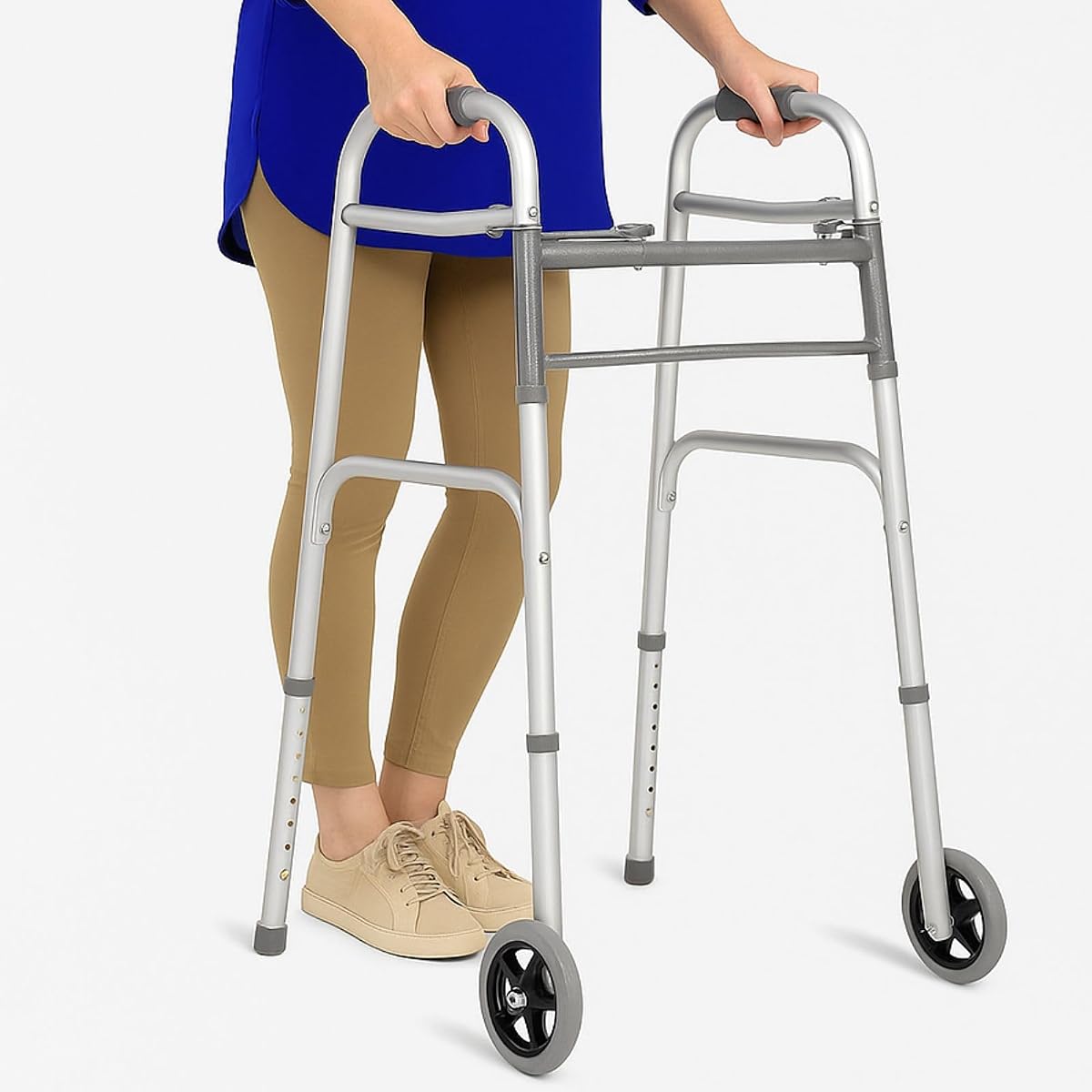 Andador plegable Vive para personas mayores - Estructura plegable de acero resistente para adultos | Andador estándar con ruedas delanteras de 5" y 2 deslizadores de esquí traseros: soporta hasta 300 libras, altura ajustable