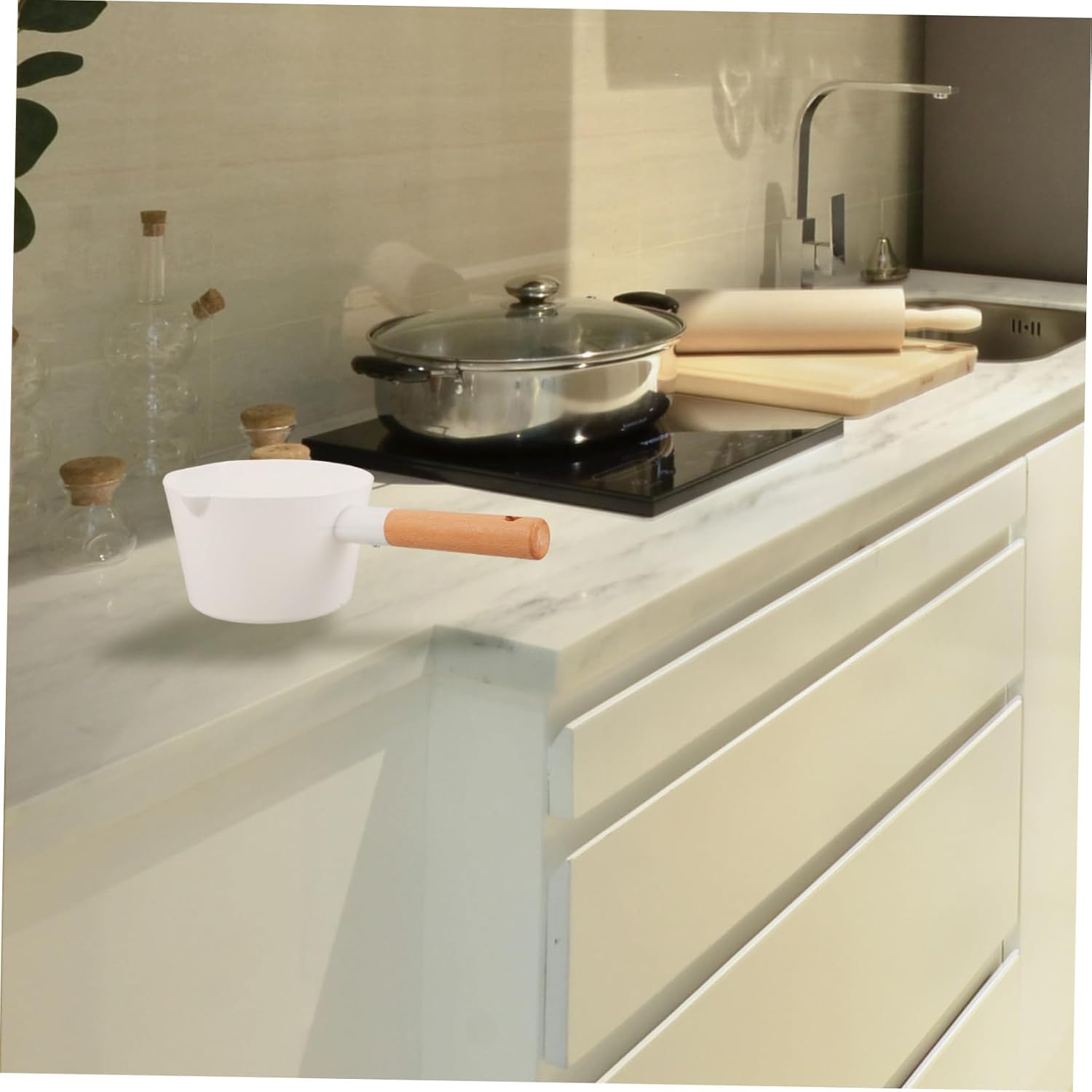 2pcs Kitchen Wooden Handle Water Ladle Ergonomic Scoop for Bath and Home Use Capacity Water Spoon for Soup and Vegetable Washing Easy to Clean and Store White