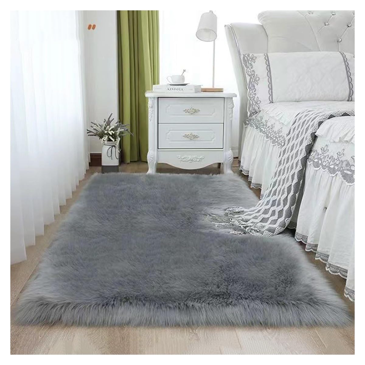 Tapis salon gris moderne et doux idéal pour une chambre d'adulte cosy