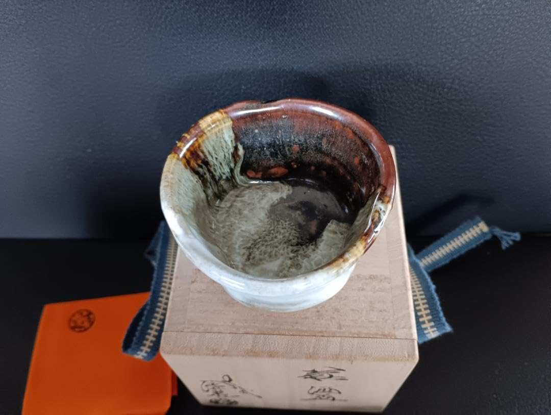 萩焼　１2代　　田原　陶兵衛　ぐい吞み　盃　酒器　共箱　栞 Amazon.co.jp: 田原陶兵衛 ぐい吞 盃 酒器 栞 供箱 萩焼 : おもちゃ