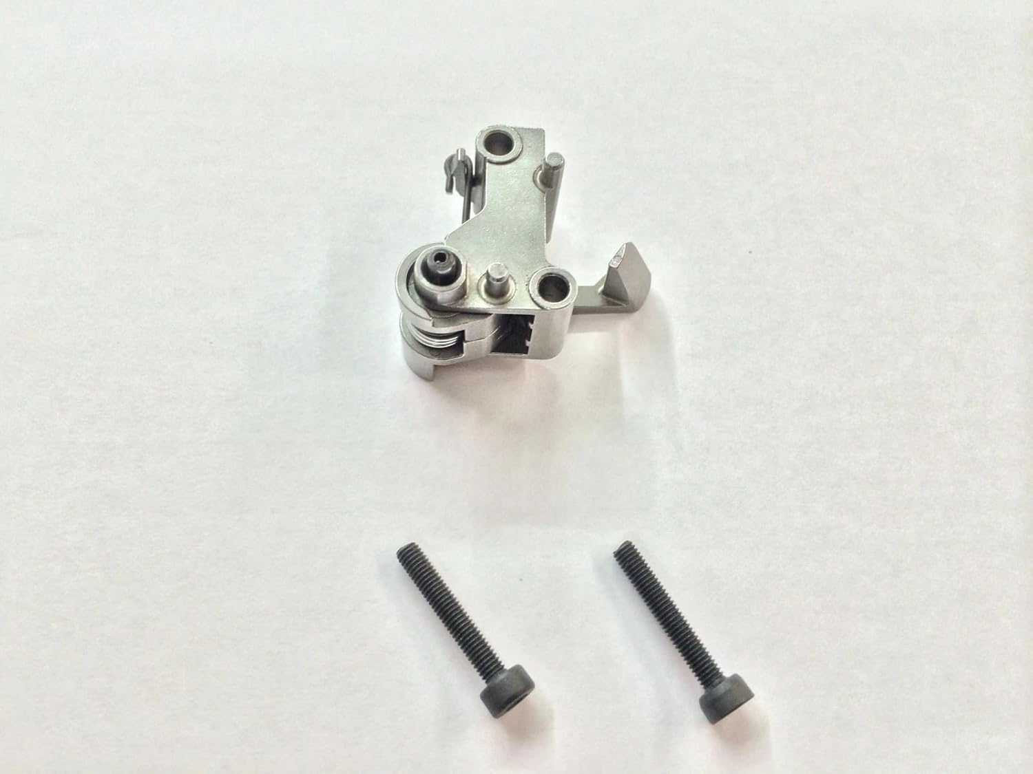 JIG SAW BLADE CLAMP & SCREWS N072135,582603-00, DW331,DCS331,DC318,DC308,Replacement for DEWALT OEM
