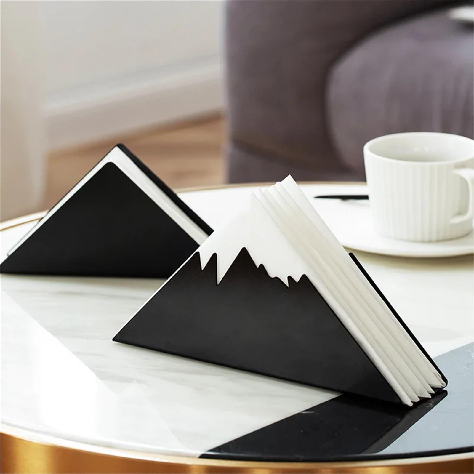 Estante de papel for el hogar, estante for pañuelos arte del hierro, caja con forma triangular for y coche, contenedor, servilletero for restaurante Hotel para Cocina(Black)