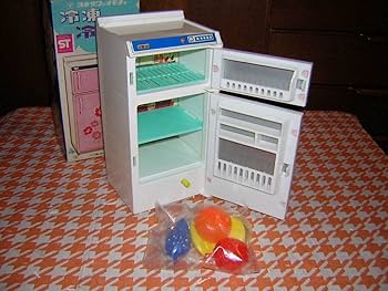 昭和レトロ　冷蔵庫　玩具 Amazon.co.jp: 昭和レトロ 冷蔵庫 ままごと おもちゃ 文具