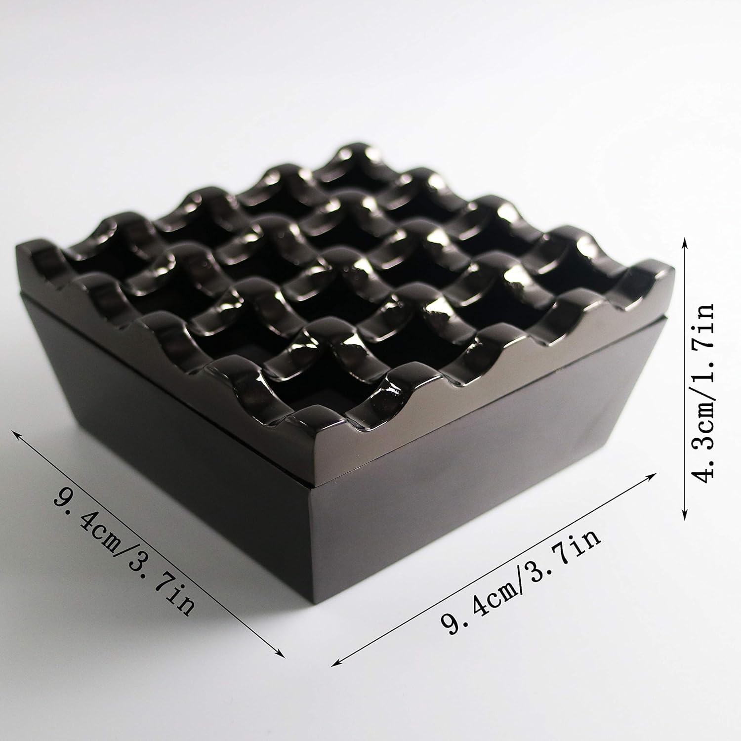 Aschenbecher aus Metall, 16 Löcher, für Zigaretten und Zigarren, winddichter Aschenbecher für Zuhause, Hotel, Garten und Schreibtisch, 1 Stück (Metall schwarz)