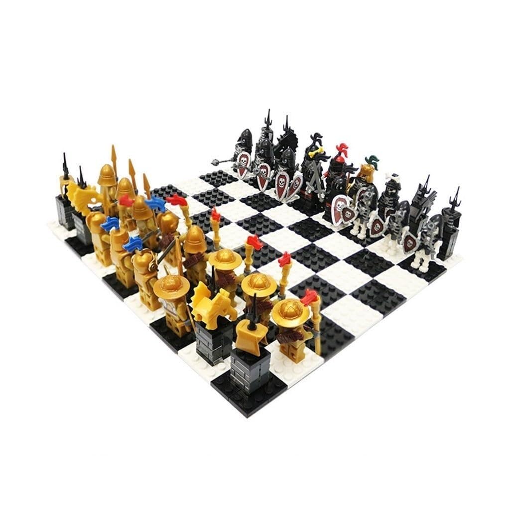 Gioco di scacchi fai da te con mattoncini, Cavaliere d'oro contro Cavaliere scheletro, classico gioco educativo for le capacità cognitive scacchiera portatile(01)