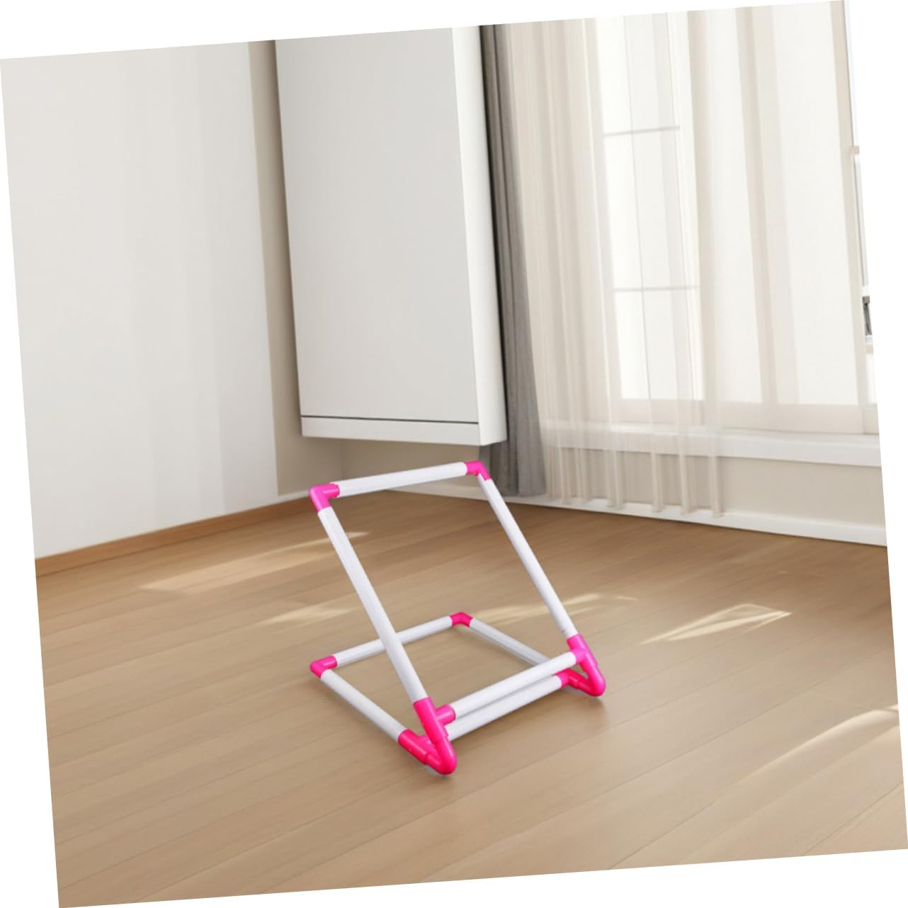 Homoyoyo Embroidery Hoop Stand Clamp Style Needlework Frame for Cross Stitch Quilting Projects Space Saving Tabletop Design Adaptable Dimensions for Crafting