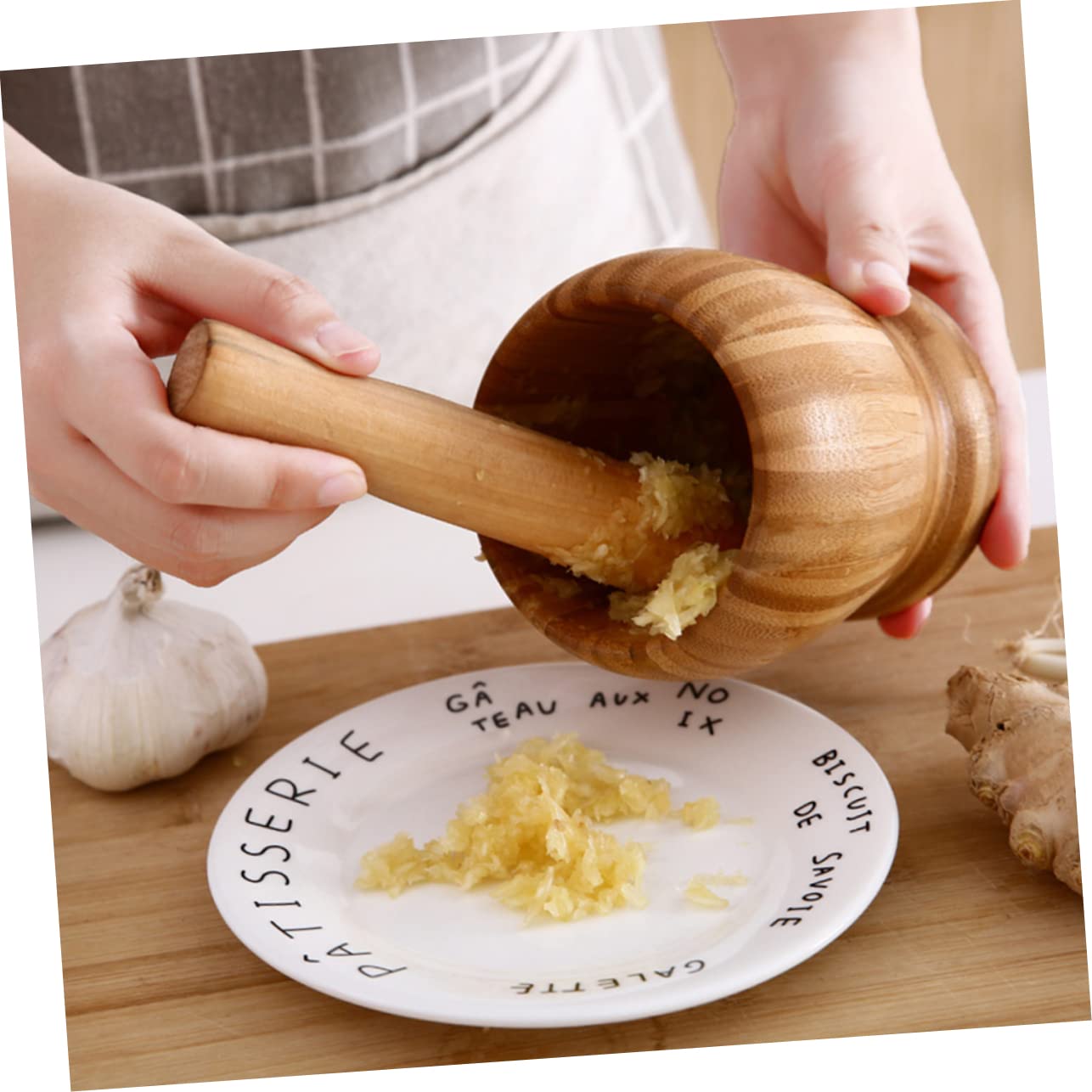 BESTYASH Garlic Pugging Pot with Pestle Large Multifunctional Manual Garlic Press and Mortar Set for Spice Grinding and Kitchen Use Ergonomic Easy to Clean