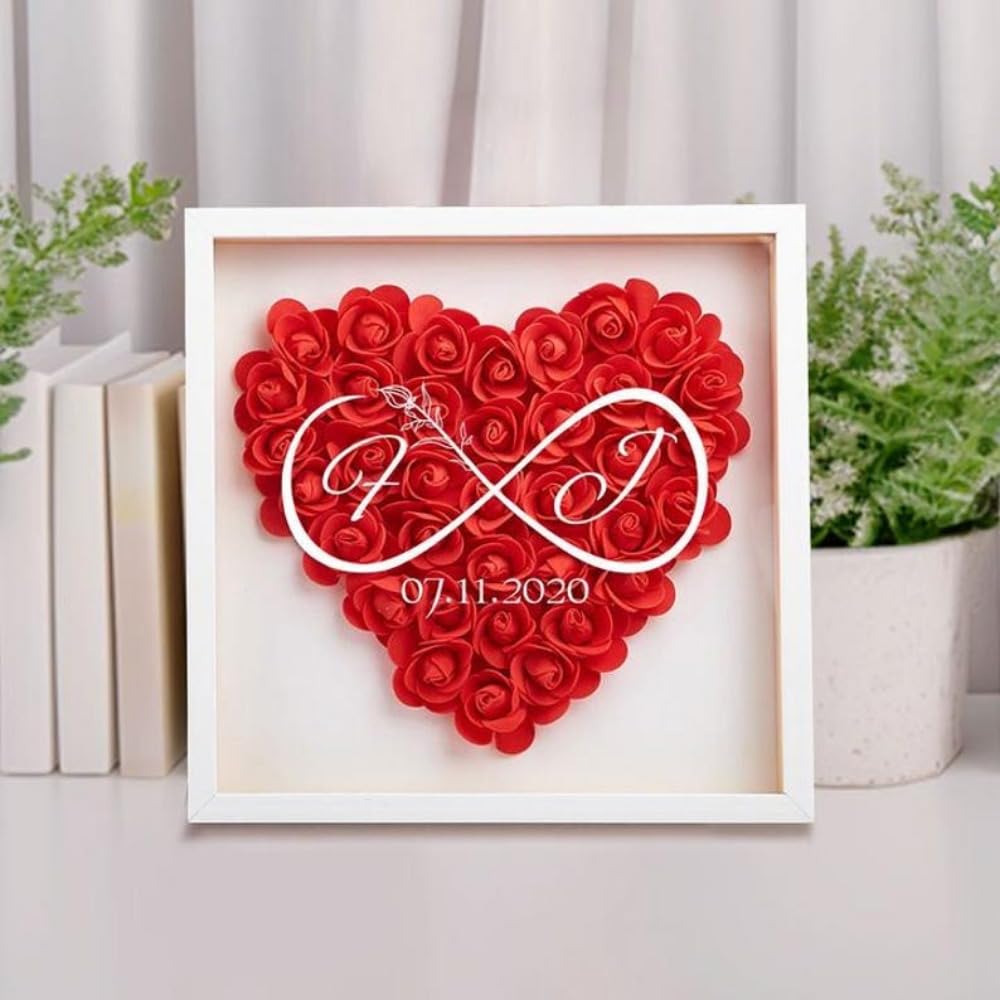 Detalle personalizado para el Día de la Madre marco de flores de corazón