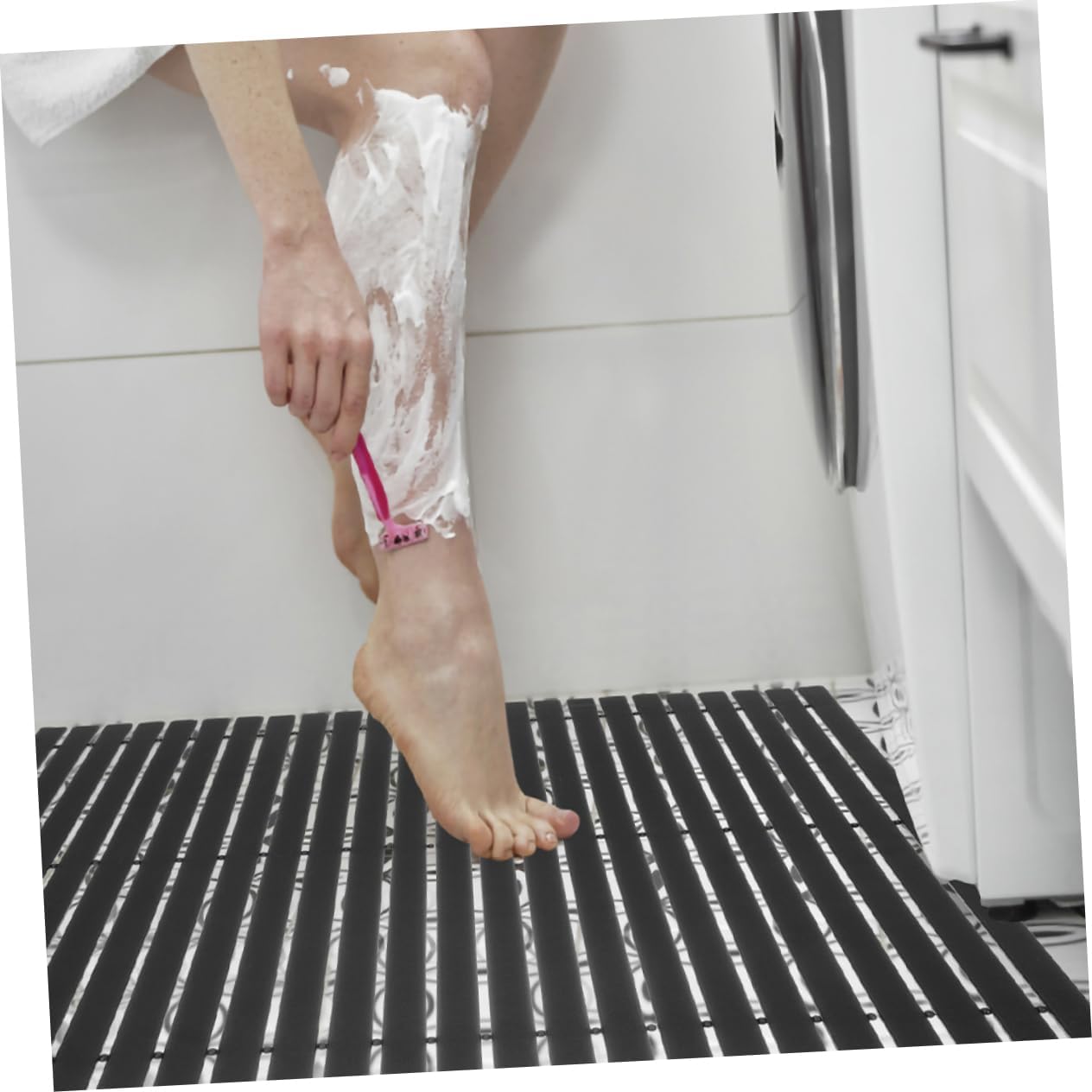 Bamboo Non-Slip Shower Mat for Bathroom Stylish Comfortable Anti-Slip Bathtub Pad for Home Use Bathroom Toilet Dormitory Black