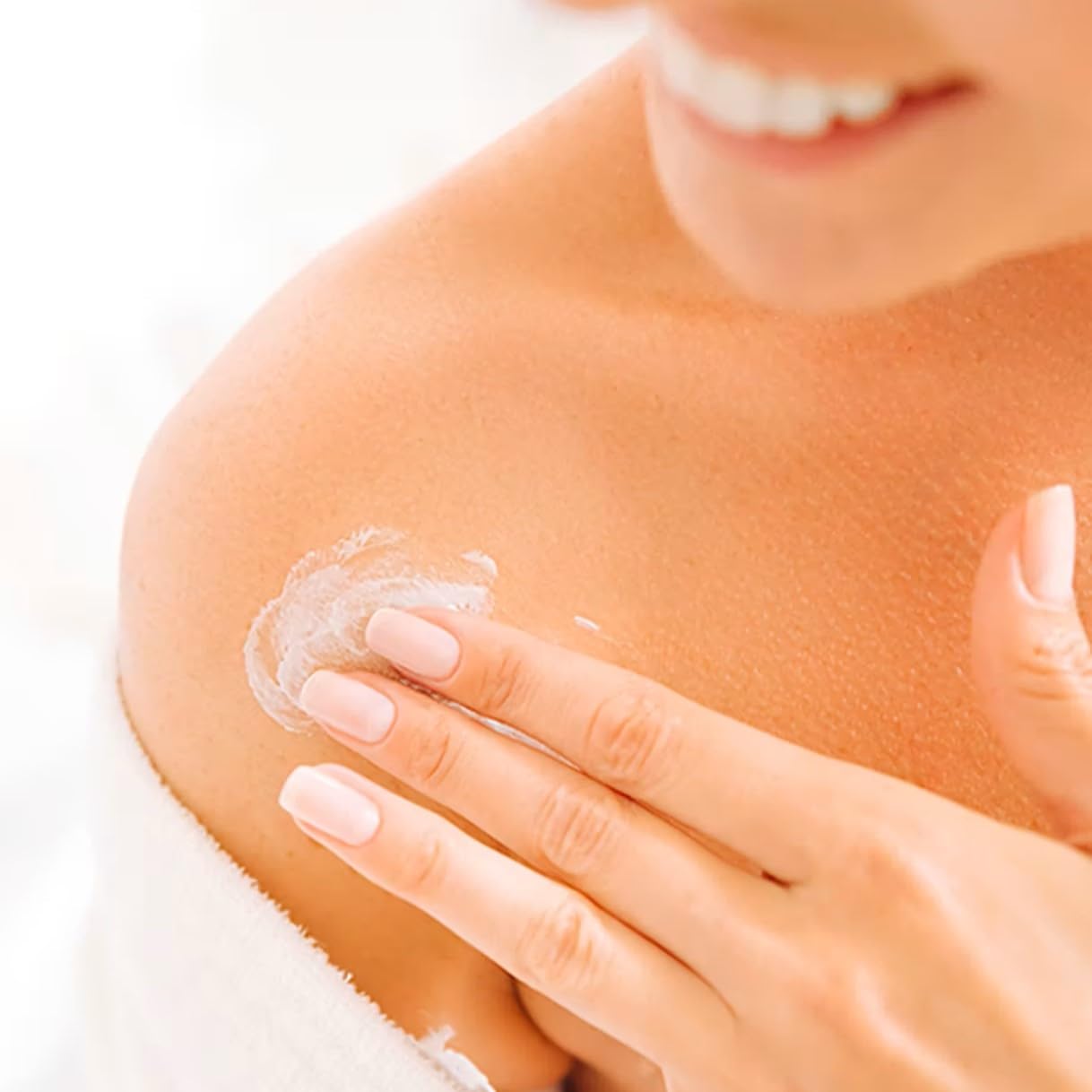 Bionike Proxera - Emulsione Corpo Idratante e Lenitiva per Pelli Secche e Xerotiche, Trattamento Nutriente Anti-irritazione, Rinforza la Barriera Cutanea, Idrata e Protegge la Pelle