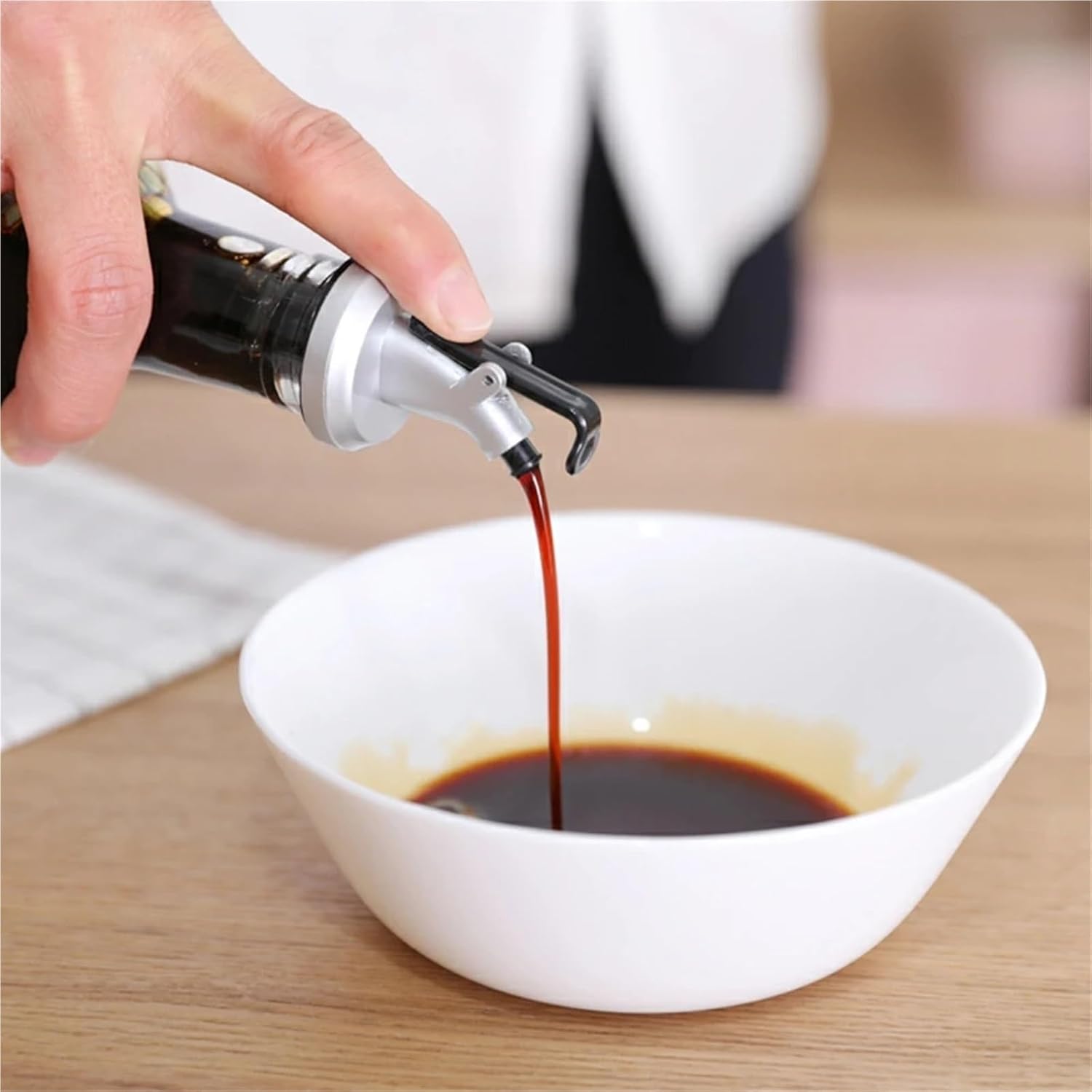 15-Count Lock Seal Oil Bottle Plug – Sprayer Nozzle for Wine, Cocktail & Liquor – Leak-proof Bar Tools