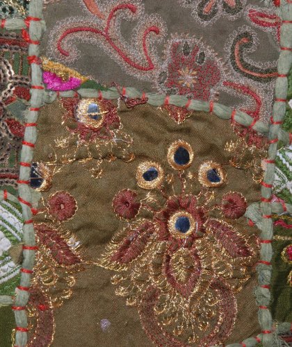 Mur traditionnel Hanging Accueil / Tapisserie Décoré avec Zari, Broderie & Old Patch Work Dress