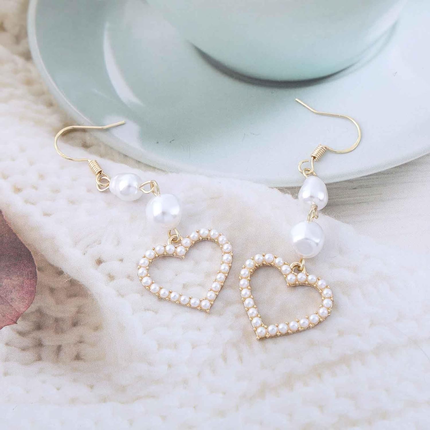 Vintage Pearl Heart Dangle Earrings Hollow Pearl Heart Earrings Heart Love Drop Earrings Pearl Heart Love Earrings Jewelry for Women - Image 4