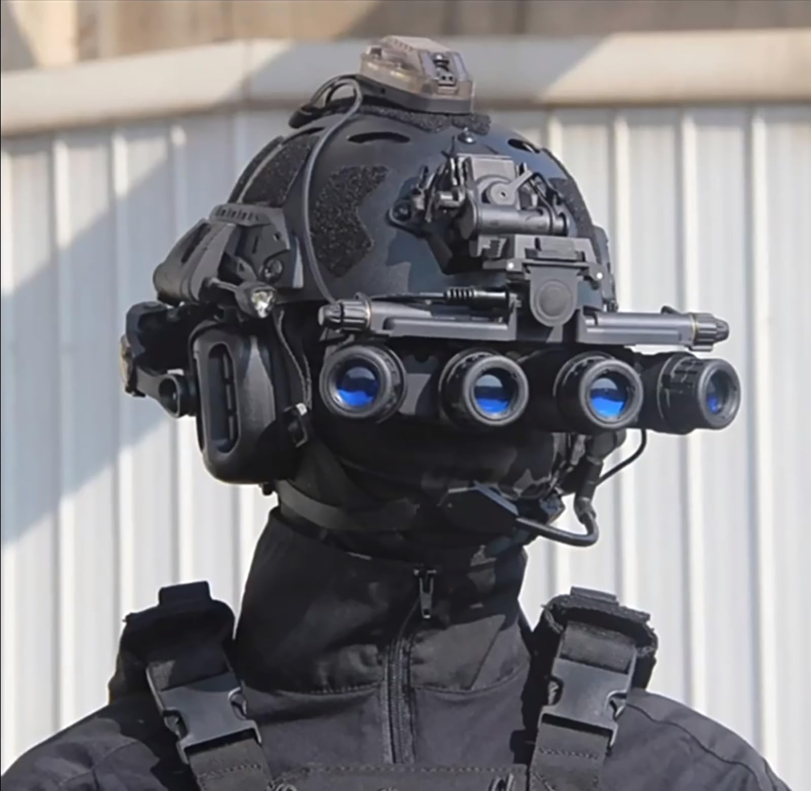 Amazon.co.jp: GPNVG 18 ナイトビジョンゴーグル ダミーモデル NVG
