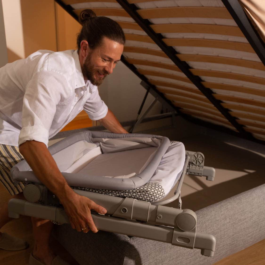 Chicco Next2Me Go, Cuna Colecho Bebé, Compatible con Varias Camas, Altura Ajustable, Buena Circulación de Aire, Cuna de Viaje, Gris Claro