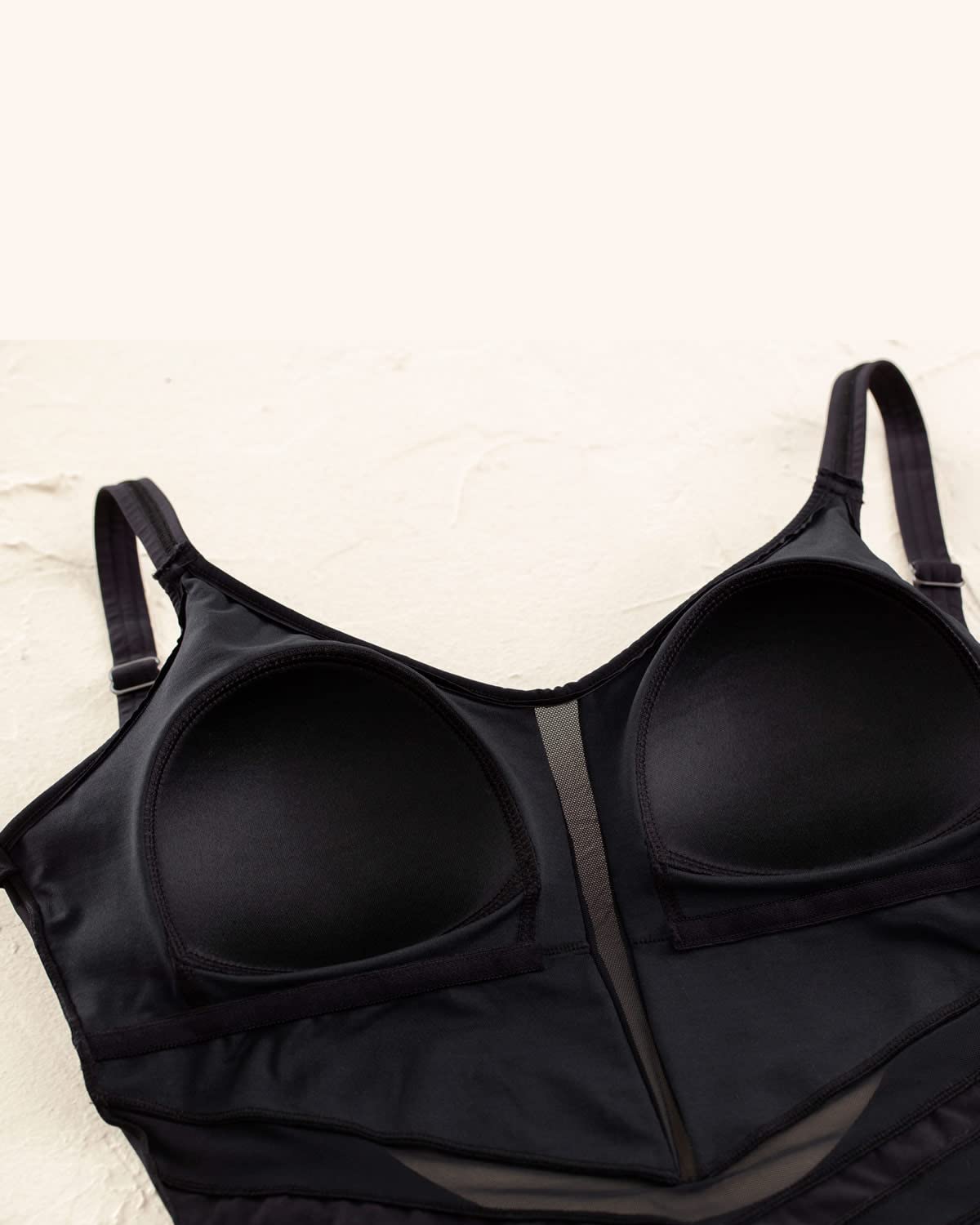 Leonisa Bañador Entero con Control Suave de Abdomen con Diseño en Tul para Mujer - Bañadores Reductores para Natacion