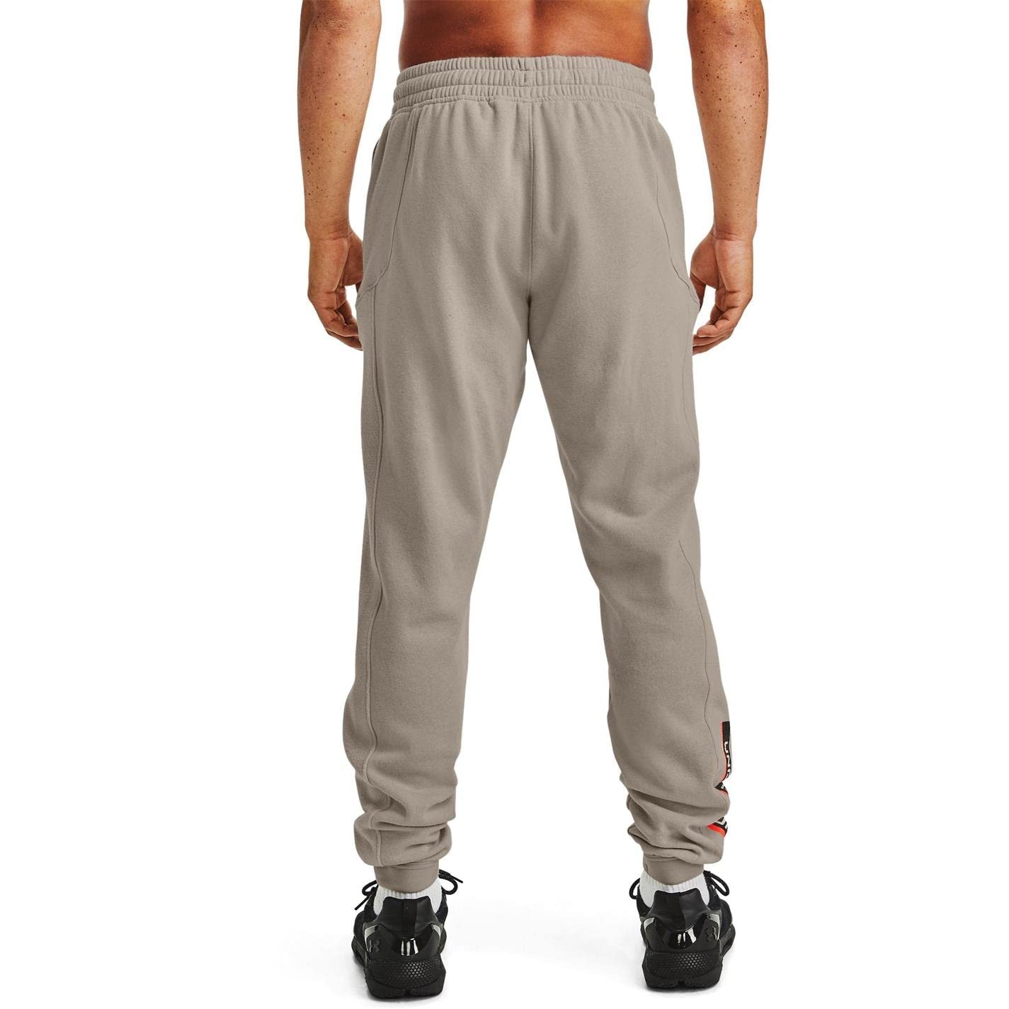 Under Armour Pantalones de chándal funcionales para hombre 12 1
