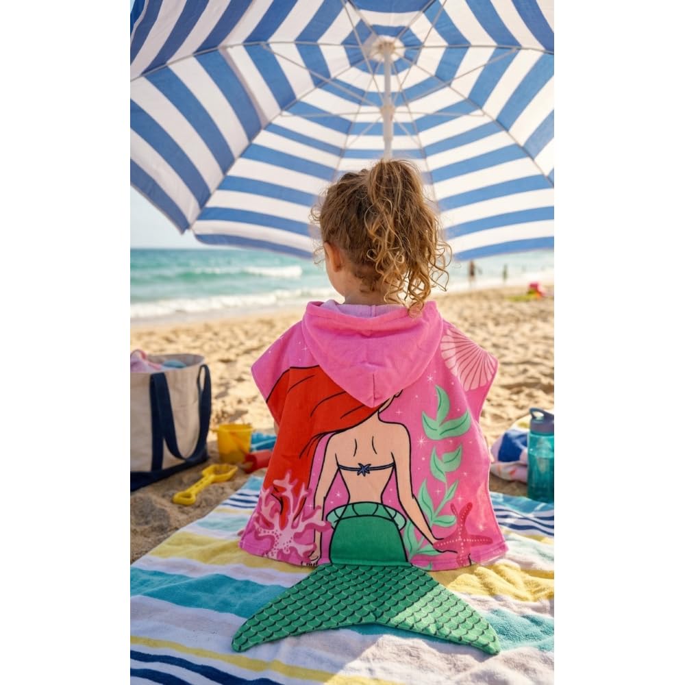 Ariel Poncho de Bain avec Capuche et Queue 3D Microfibre 110 x 55 cm Séchage Rapide 240 g/m² Idéal pour Piscine et Plage Disney