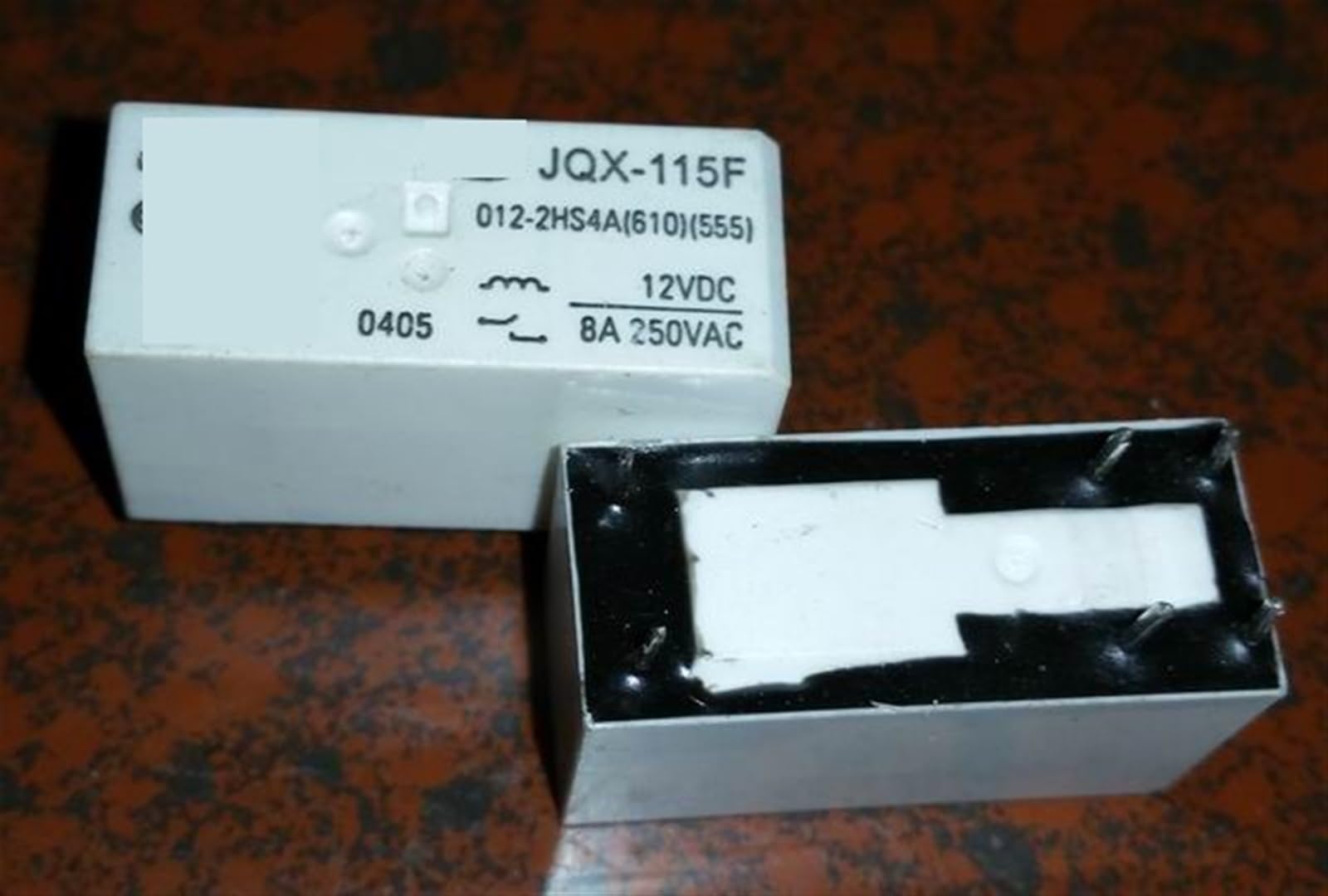Relais 12V 24V JQX-115F : optimisez la commutation de puissance de vos modules